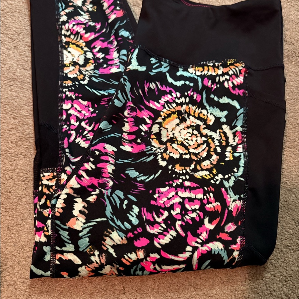 LuLaRoe Fearless Cropped Active Leggings